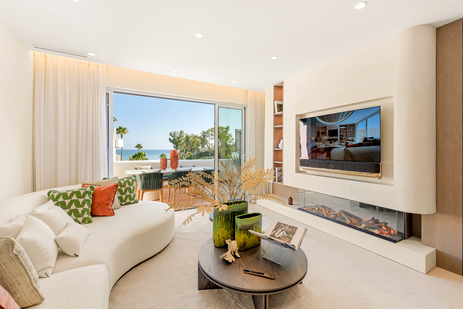 Bahia del Velerin 4-7 16 Living room